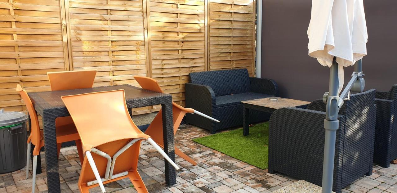 2 Bedrooms House With Enclosed Garden And Wifi At Slezska Ostrava Extérieur photo